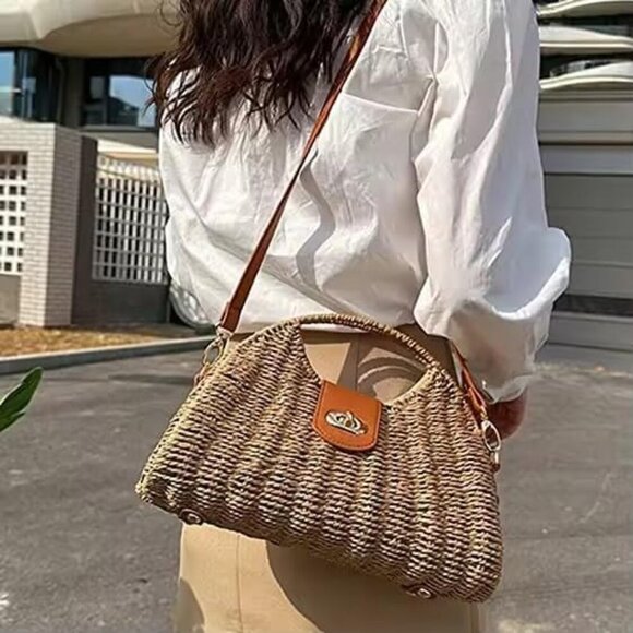 Chic Dumpling Bag - Handcrafted Straw Purse with Adjustable Strap for Summer Fun - Picture 6 of 8